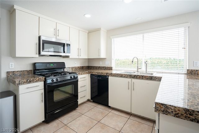196 Kachina Drive, Henderson, NV 89074
