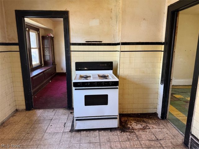 10205 Sandusky Avenue, Cleveland, OH 44105
