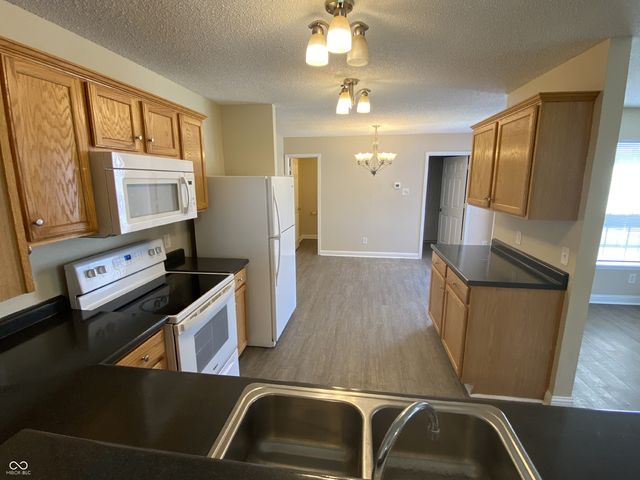 12853 Courage Crossing, Fishers, IN 46037