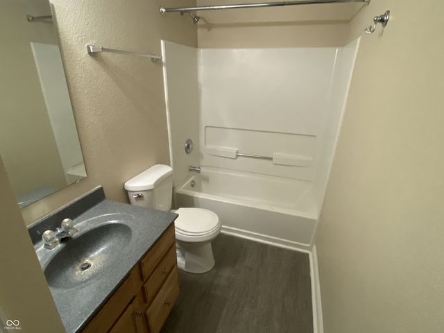 12853 Courage Crossing, Fishers, IN 46037