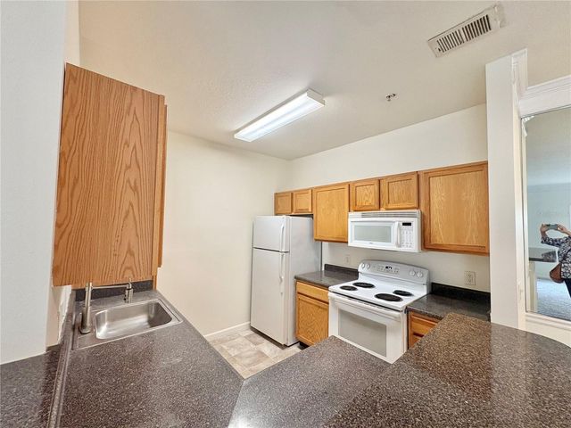 4802 51ST STREET W 1016, Bradenton, FL 34210