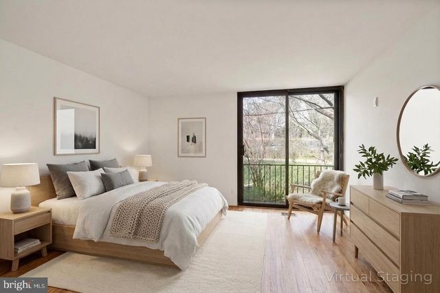 11465 WASHINGTON PLZ W, Reston, VA 20190