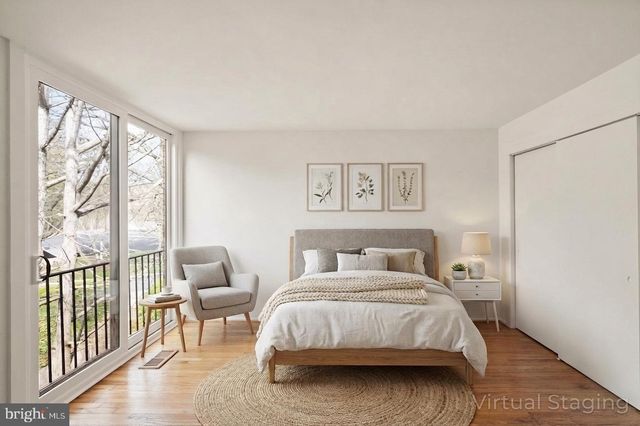 11465 WASHINGTON PLZ W, Reston, VA 20190