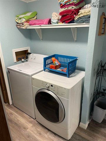 155 E MOONSHINE ROAD, Seymour, TX 76380