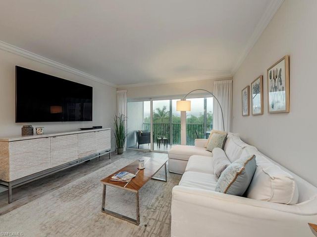 1 Bluebill AVE 412, Naples, FL 34108