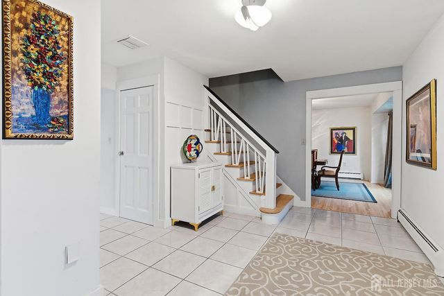 5 Washington Avenue, Morganville, NJ 07751