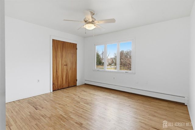 5 Washington Avenue, Morganville, NJ 07751