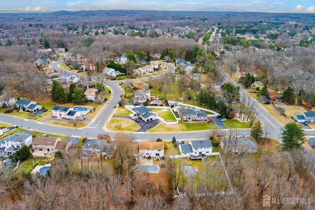 5 Washington Avenue, Morganville, NJ 07751