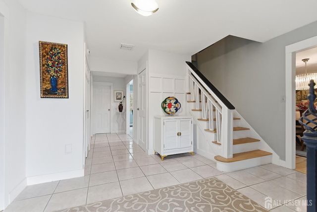 5 Washington Avenue, Morganville, NJ 07751