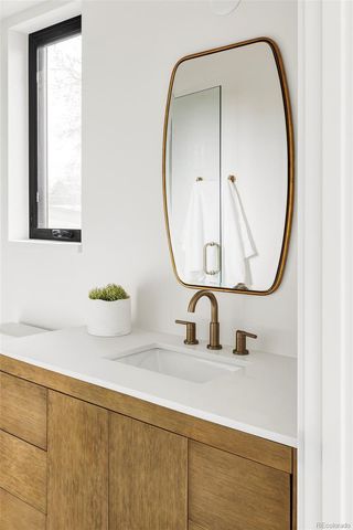 1060 S Garfield Street, Denver, CO 80209