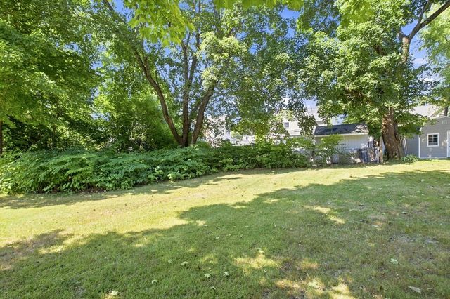 24 Railroad Ave, Norwood, MA 02062