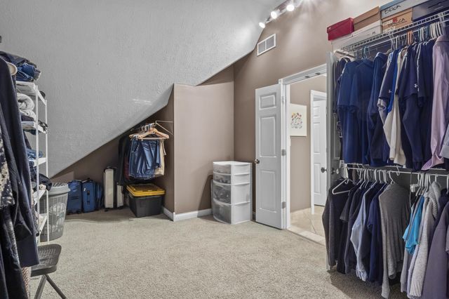 111 Bold Bidder Drive, Georgetown, KY 40324