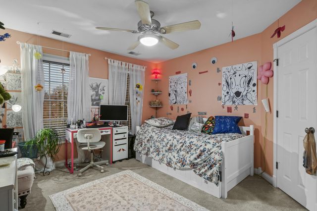 111 Bold Bidder Drive, Georgetown, KY 40324