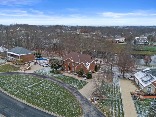 111 Bold Bidder Drive, Georgetown, KY 40324