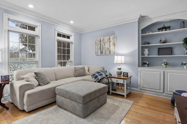 111 Bold Bidder Drive, Georgetown, KY 40324