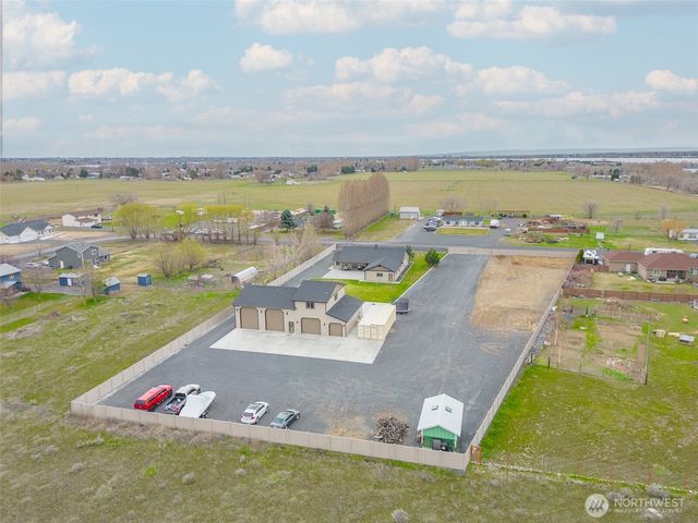 7342 Redmond Road NE, Moses Lake, WA 98837