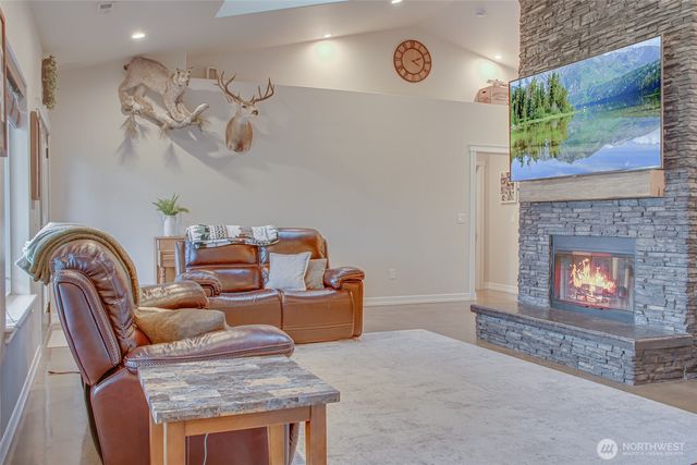 7342 Redmond Road NE, Moses Lake, WA 98837