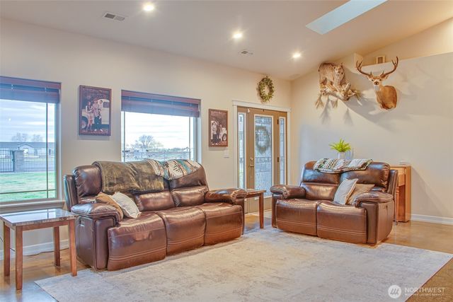 7342 Redmond Road NE, Moses Lake, WA 98837