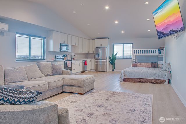 7342 Redmond Road NE, Moses Lake, WA 98837