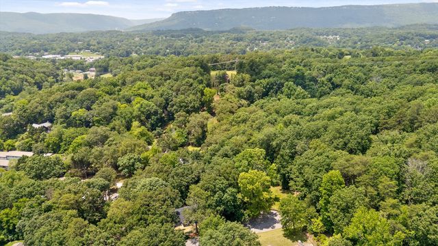 2605 Avalon Hill, Chattanooga, TN 37415