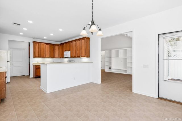 112 Ashley, Westhampton, NY 11977