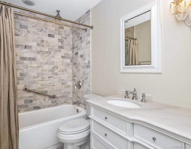 112 Ashley, Westhampton, NY 11977