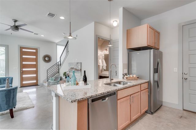 900 Banister LN H, Austin, TX 78704