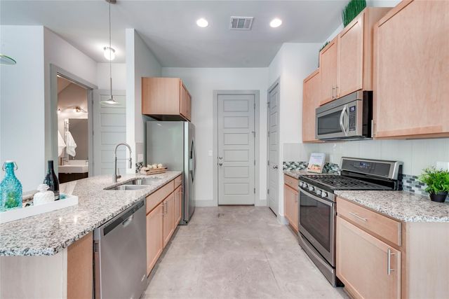 900 Banister LN H, Austin, TX 78704