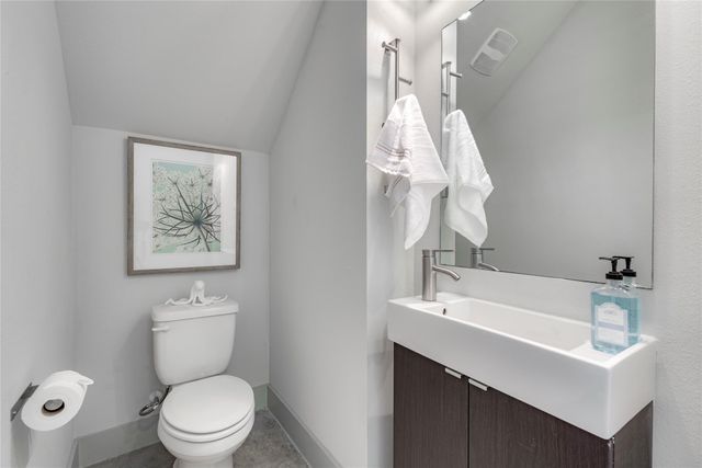 900 Banister LN H, Austin, TX 78704