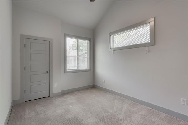 900 Banister LN H, Austin, TX 78704