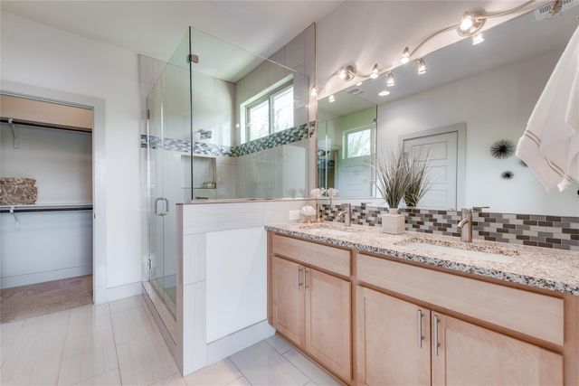 900 Banister LN H, Austin, TX 78704