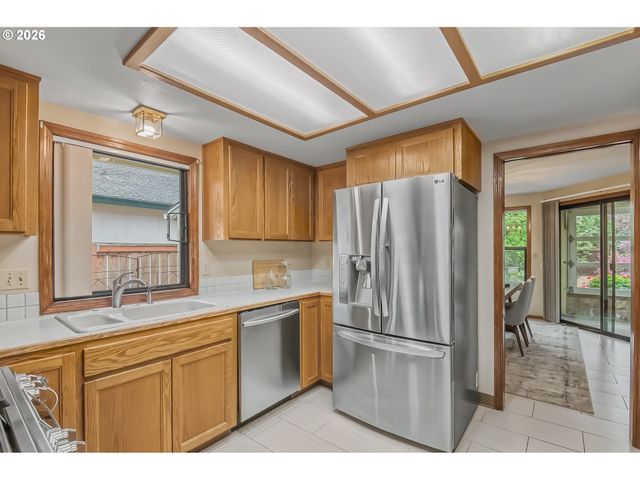 15646 Ne TILLAMOOK St, Portland, OR 97230