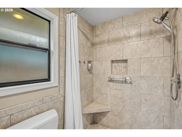 15646 Ne TILLAMOOK St, Portland, OR 97230