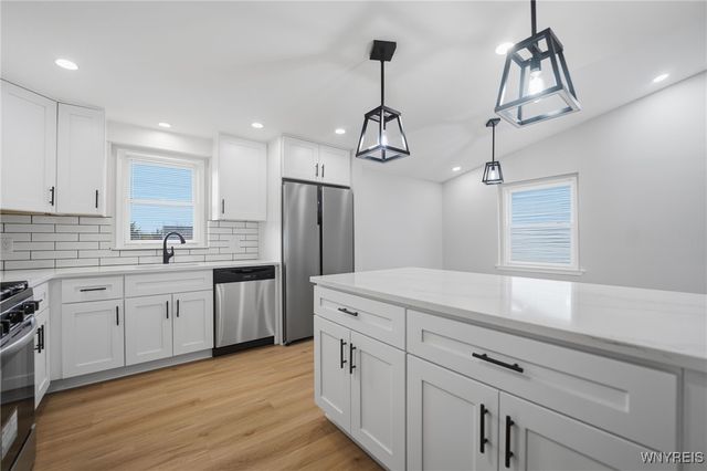 78 Rebecca Park, Buffalo, NY 14207