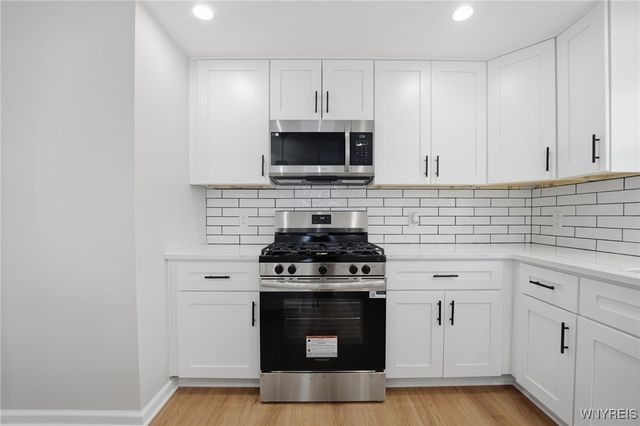 78 Rebecca Park, Buffalo, NY 14207