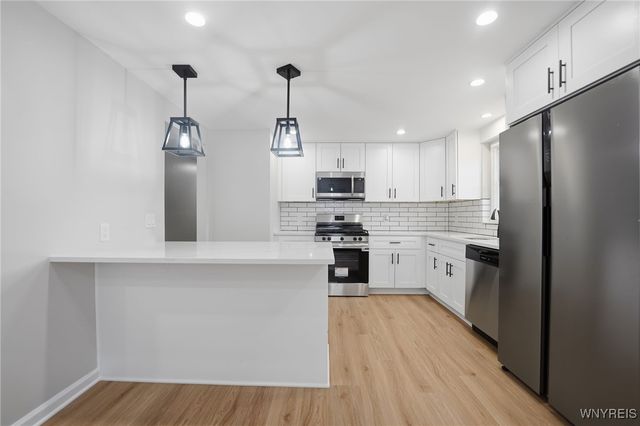 78 Rebecca Park, Buffalo, NY 14207