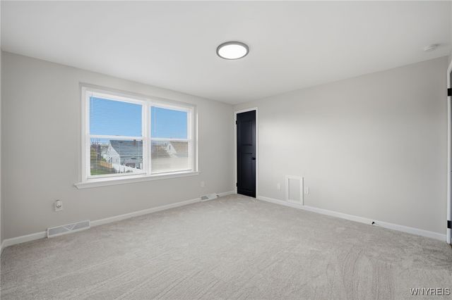 78 Rebecca Park, Buffalo, NY 14207