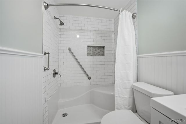 78 Rebecca Park, Buffalo, NY 14207