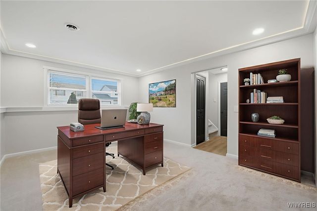 78 Rebecca Park, Buffalo, NY 14207