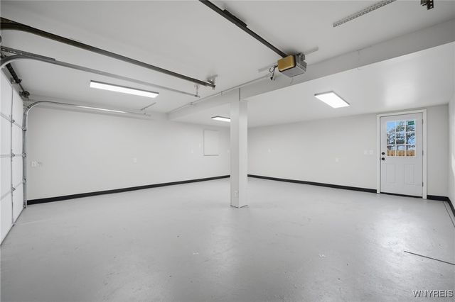 78 Rebecca Park, Buffalo, NY 14207