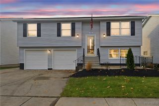 78 Rebecca Park, Buffalo, NY 14207