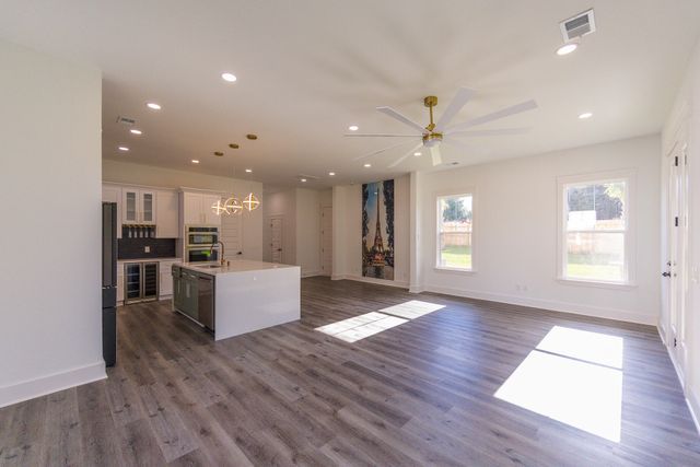 1936 Aichele Drive, North Charleston, SC 29406