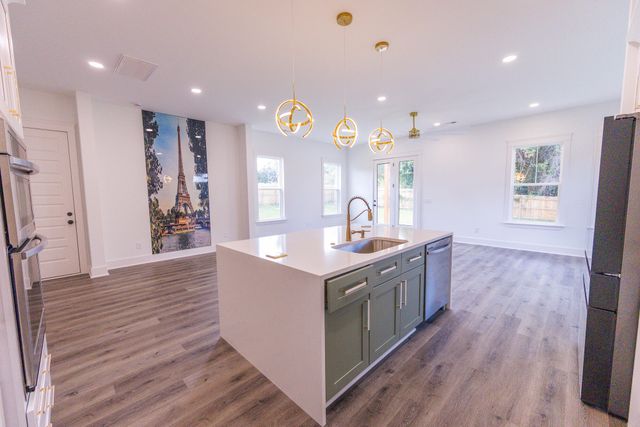 1936 Aichele Drive, North Charleston, SC 29406