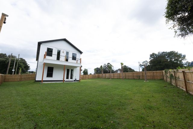 1936 Aichele Drive, North Charleston, SC 29406