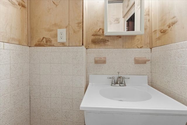 4-6 Columbus Ave, Yarmouth, MA 02673