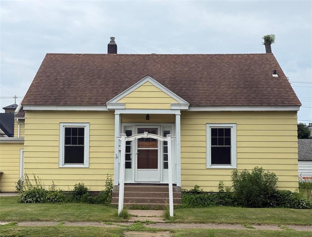 24 S Grove Street, Chippewa Falls, WI 54729