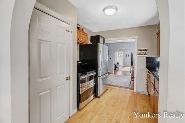 1233 Diamond Avenue NE, Grand Rapids, MI 49505