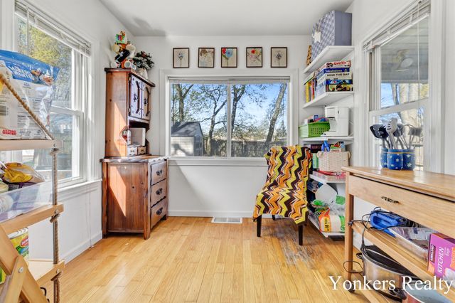1233 Diamond Avenue NE, Grand Rapids, MI 49505