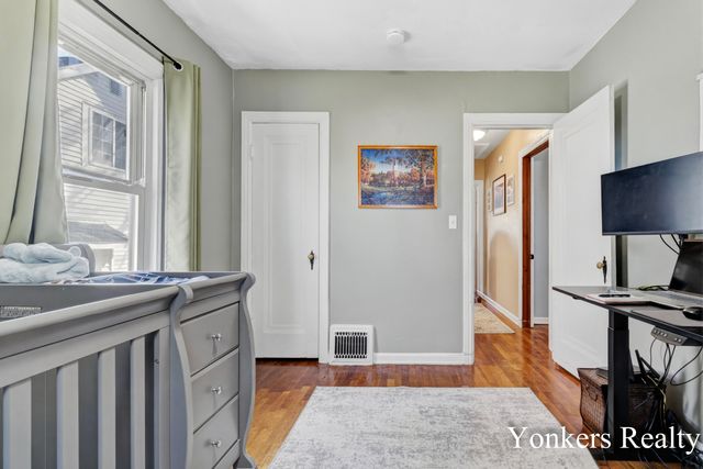 1233 Diamond Avenue NE, Grand Rapids, MI 49505