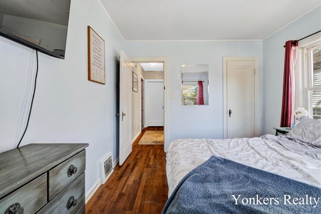 1233 Diamond Avenue NE, Grand Rapids, MI 49505